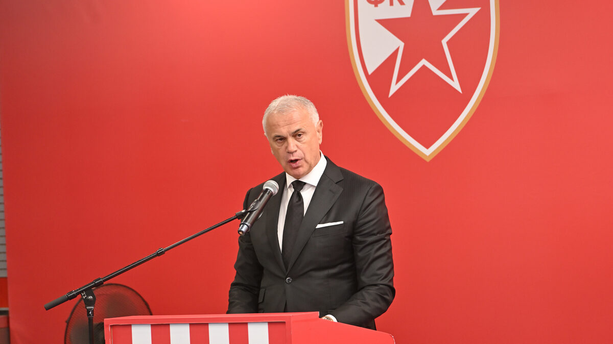 ZVEZDAN TERZIC direktor Crvene zvezde Komemoracija Vladimiru Cvetkovicu bivsem sekretaru fudbalera i kosarkasu Crvene zvezde na stadionu Rajka Mitica, Beograd, 12.05.2026. godine Foto: Marko Metlas Fudbal, Crvena zvezda, Komemoracija