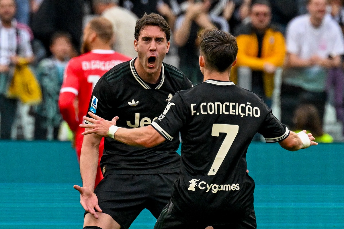Juventus' Dusan Vlahovic celebrates after scoring during the Italian Serie A soccer match between Juventus and Hellas Verona in Turin, Italy, Sunday, May 3, 2026. (Tano Pecoraro/LaPresse via AP)