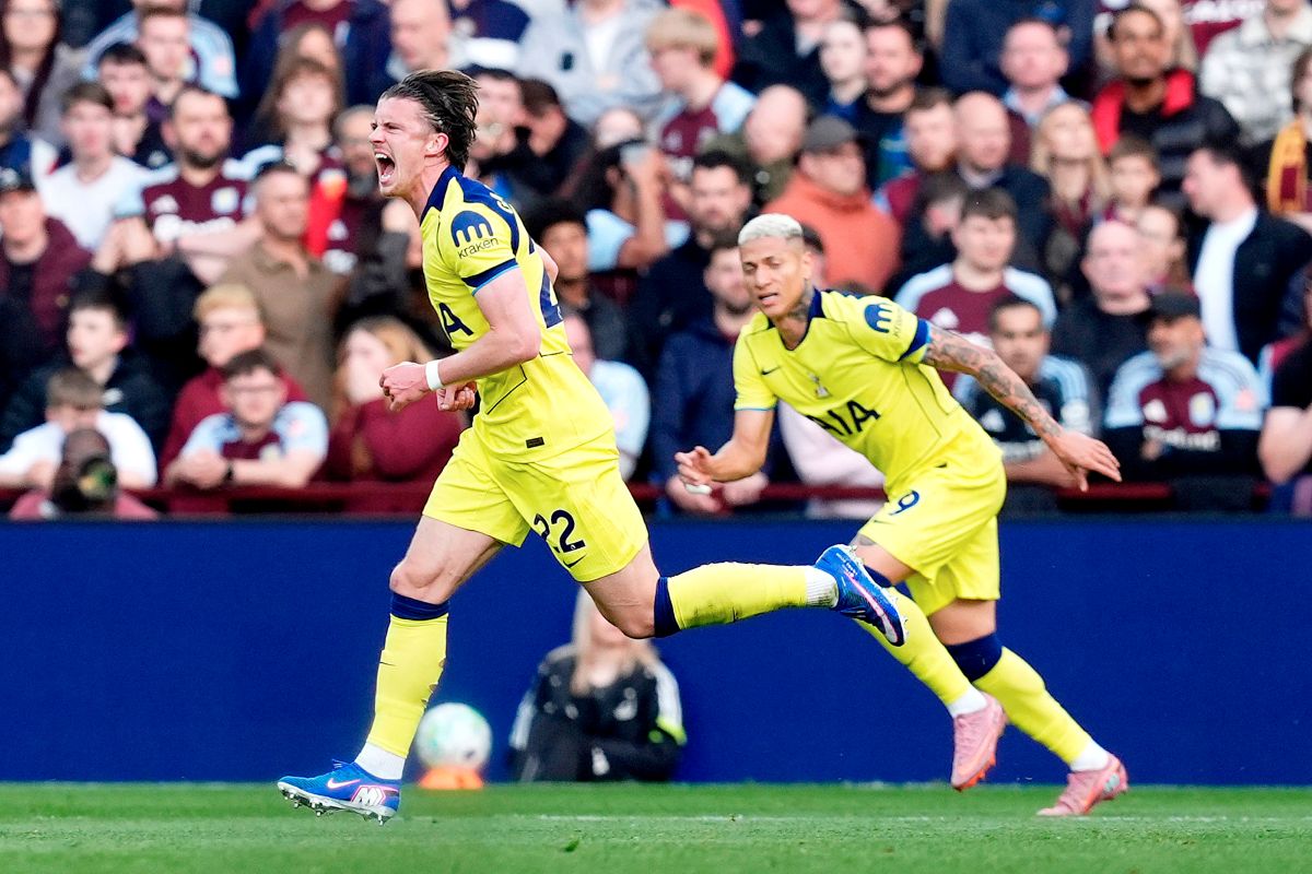 Tottenham's Conor Gallagher, left, celebrates scoring their side's first goal during the English Premier League soccer match between Aston Villa and Tottenham Hotspur in Birmingham, England, Sunday, May 3, 2026. (Nigel French/PA via AP)