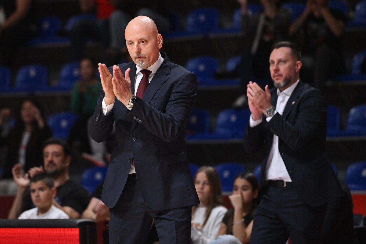 Trener Crvene zvezde na utakmici prvenstva Srbije KLS protiv Zlatibora u hali Aleksandar Nikolic Pionir, Beograd 03.05.2026. godine Foto: Marko Metlas Kosarka, Crvena zvezda, Prvenstvo Srbije, Zlatibor