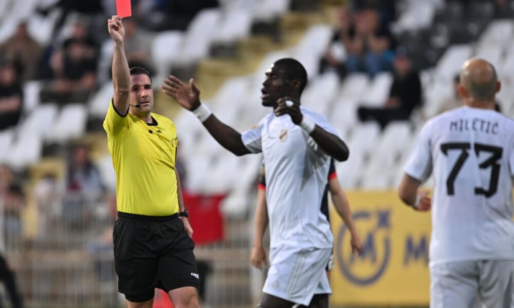 fudbaler Cukarickog na utakmici Superlige Prvenstva Srbije protiv Crvene zvezde na stadionu Cukarickog, Beograd 04.05.2026. godine Foto: Marko Metlas Fudbal, Cukaricki, Prvenstvo Srbije, Crvena zvezda