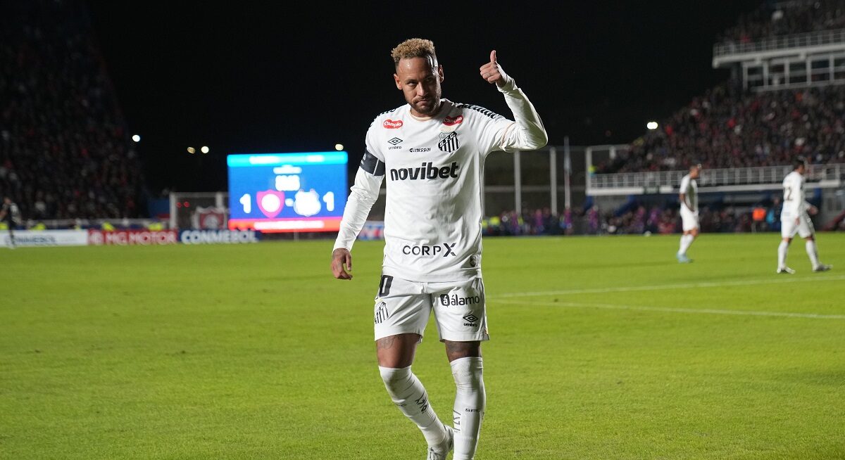 Neymar of Brazil's Santos reacts during a Copa Sudamericana Group D soccer match against Argentina's San Lorenzo in Buenos Aires, Argentina, Tuesday, April 28, 2026. (AP Photo/Rodrigo Abd)