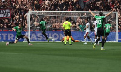 Players celebrate Sassuolo Domenico Berardi's first goal of the game during an Italian Serie A soccer match between Sassuolo and Milan in Reggio Emilia, Italy, Sunday, May 3, 2026. (Gianni Santandrea/LaPresse via AP)